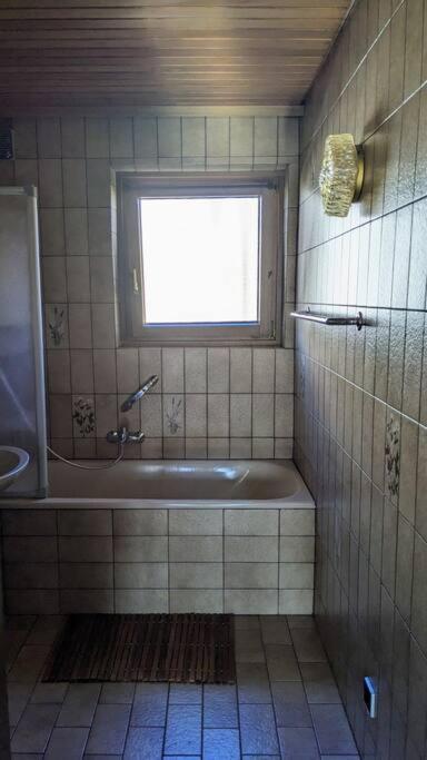 Zentrumsnahe Innenstadtwohnung Nuertingen Buitenkant foto
